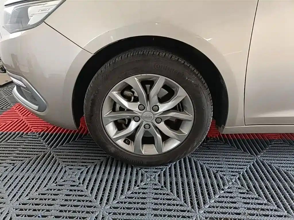 Geely Emgrand GL 2017 1.8L Manual Elite — миниатюра 23
