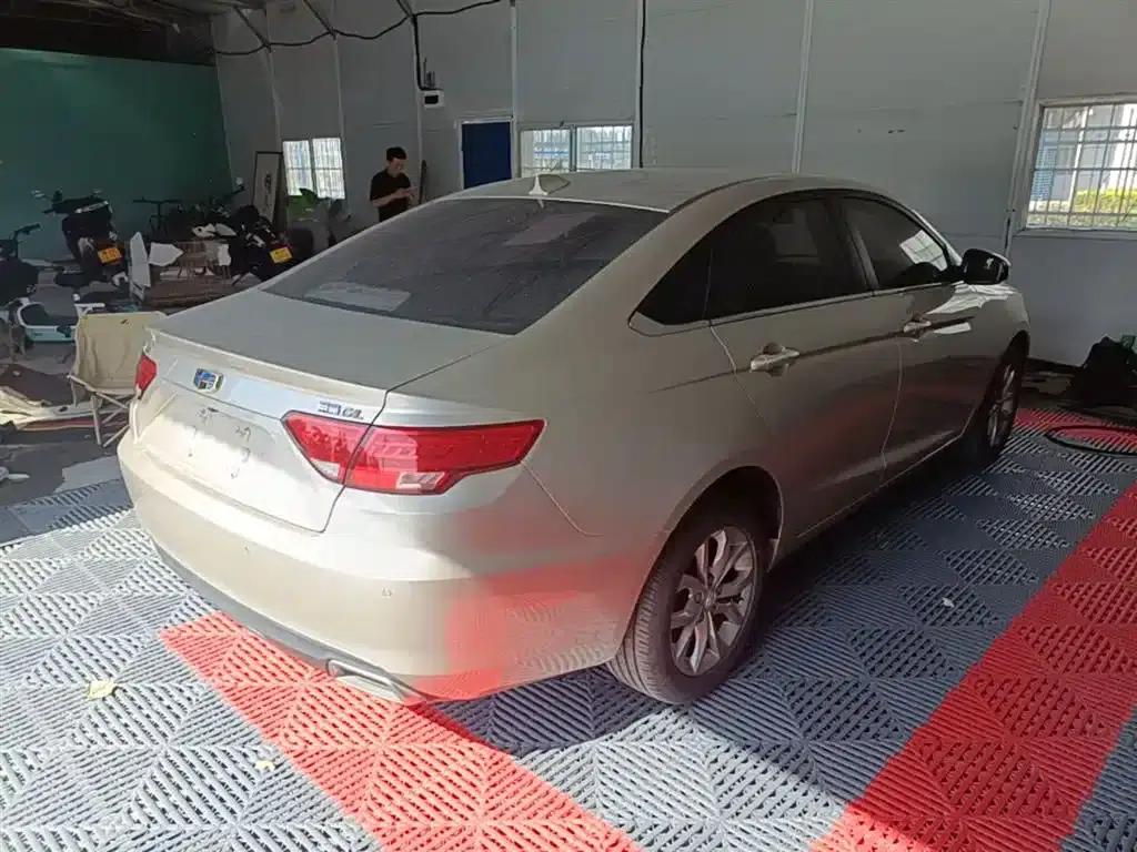 Geely Emgrand GL 2017 1.8L Manual Elite — миниатюра 7