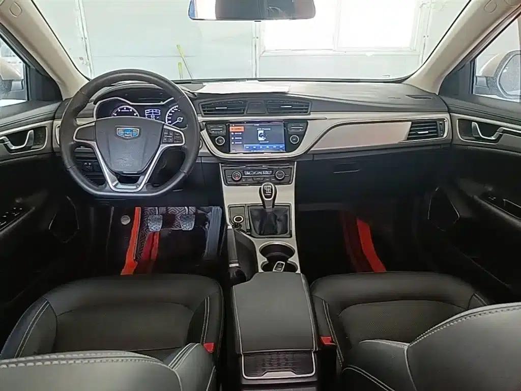 Geely Emgrand GL 2017 1.8L Manual Elite — миниатюра 10