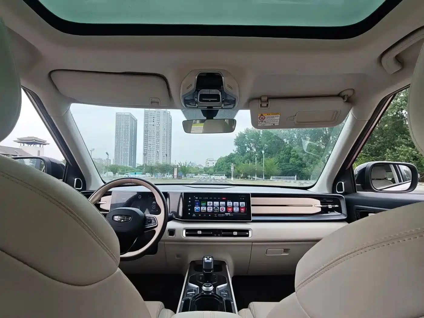 Geely ICON 2023 1.5TD Chocolate Premium Edition — миниатюра 12