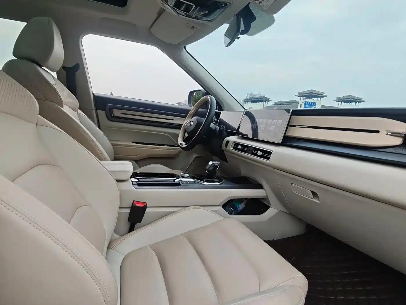 Geely ICON 2023 1.5TD Chocolate Premium Edition — миниатюра 13