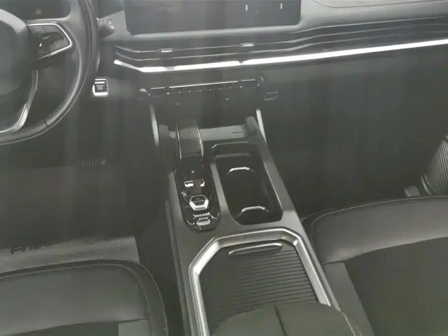 Geely Haoyue L 2025 2.0T DCT Premium Edition — миниатюра 16