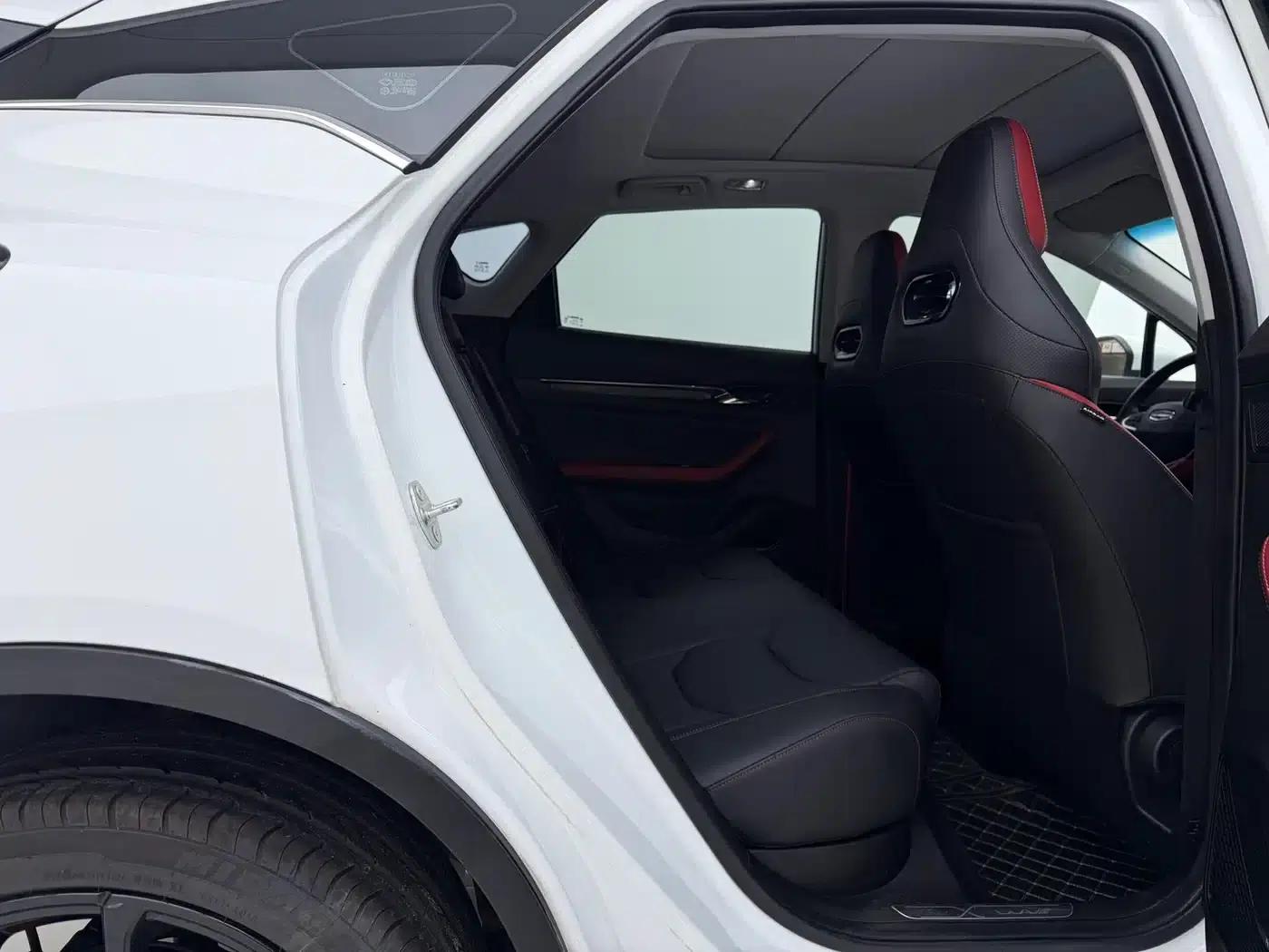 Geely Emgrand S 2021 1.4T CVT Luxury Edition — миниатюра 11