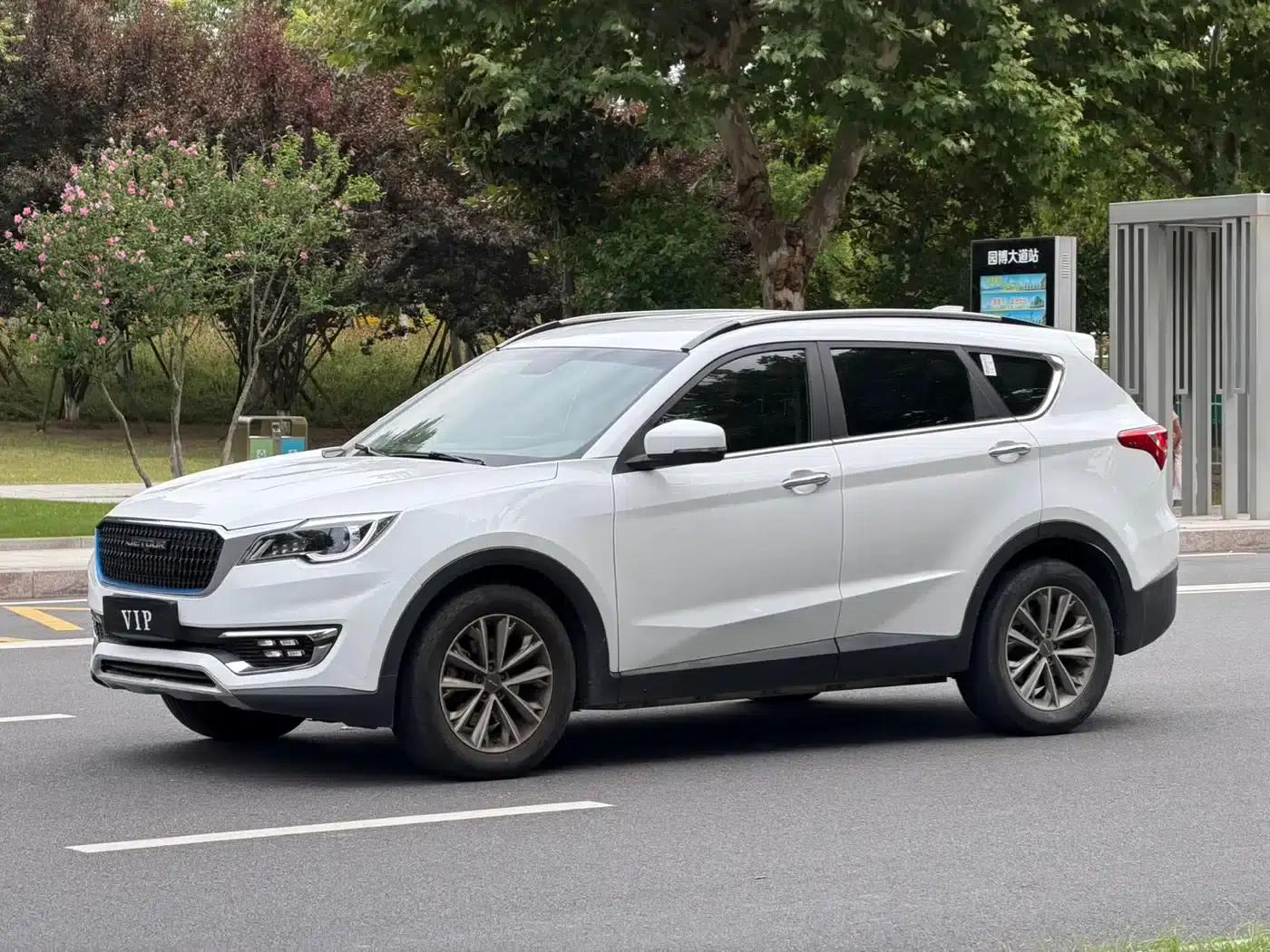 Jetour X70S EV 2019 Government Edition — миниатюра 1