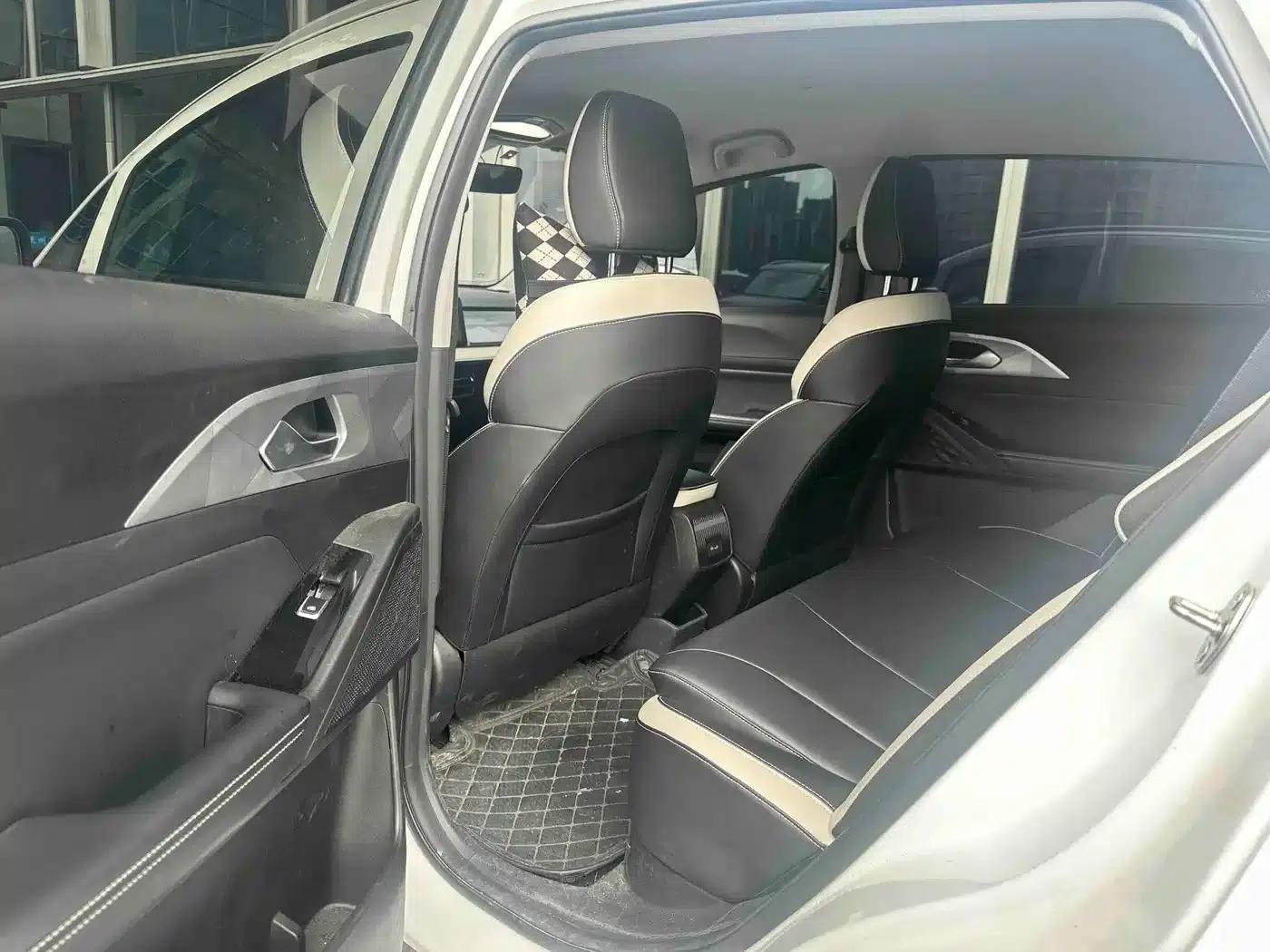 Geely Geometry E Firefly 2023 Model 320KM Happy Tiger 5-Seater — миниатюра 9