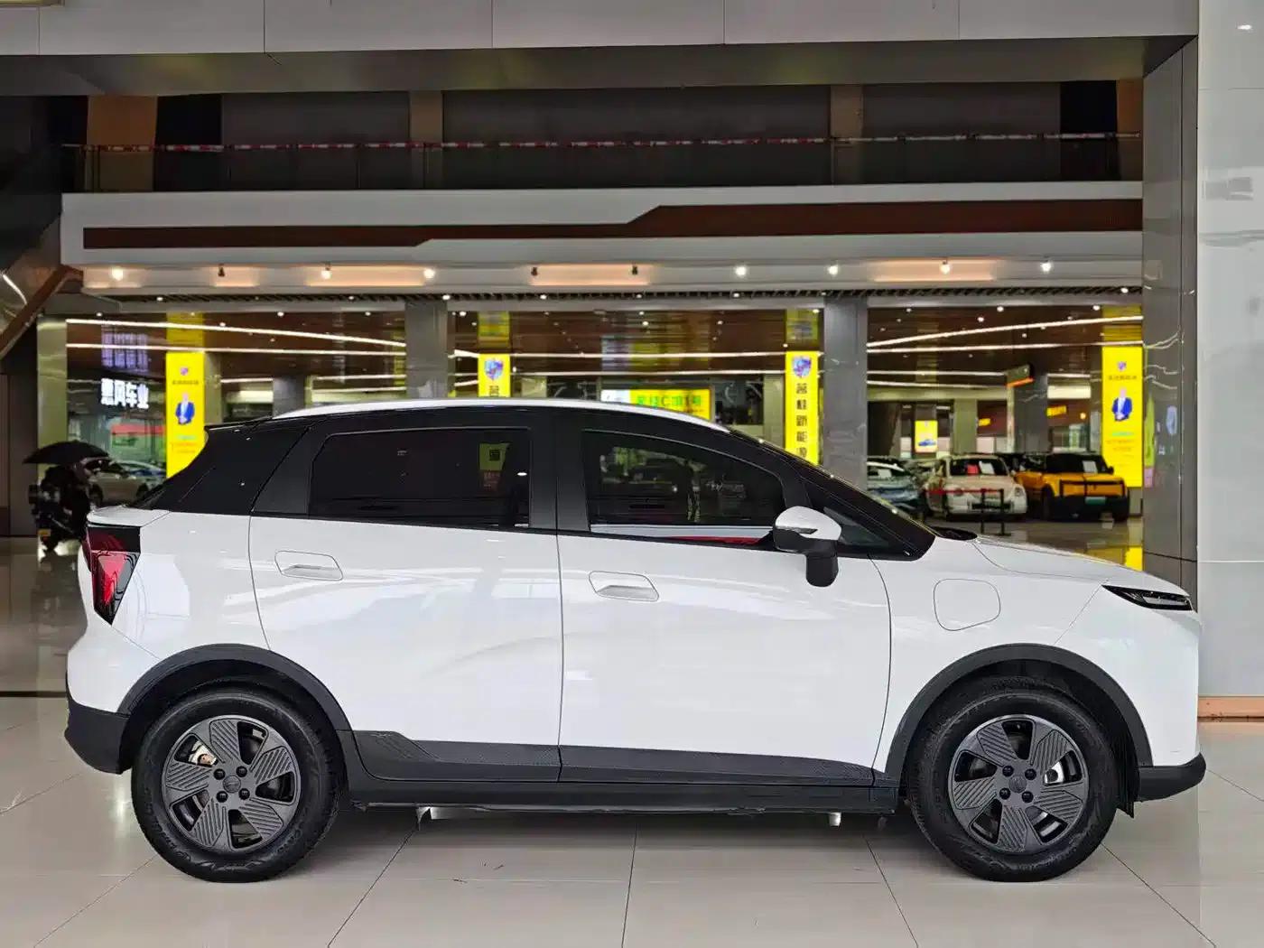 Geely Geometry E Firefly 2023 Model 401KM Thunder Tiger 5-Seater — миниатюра 14