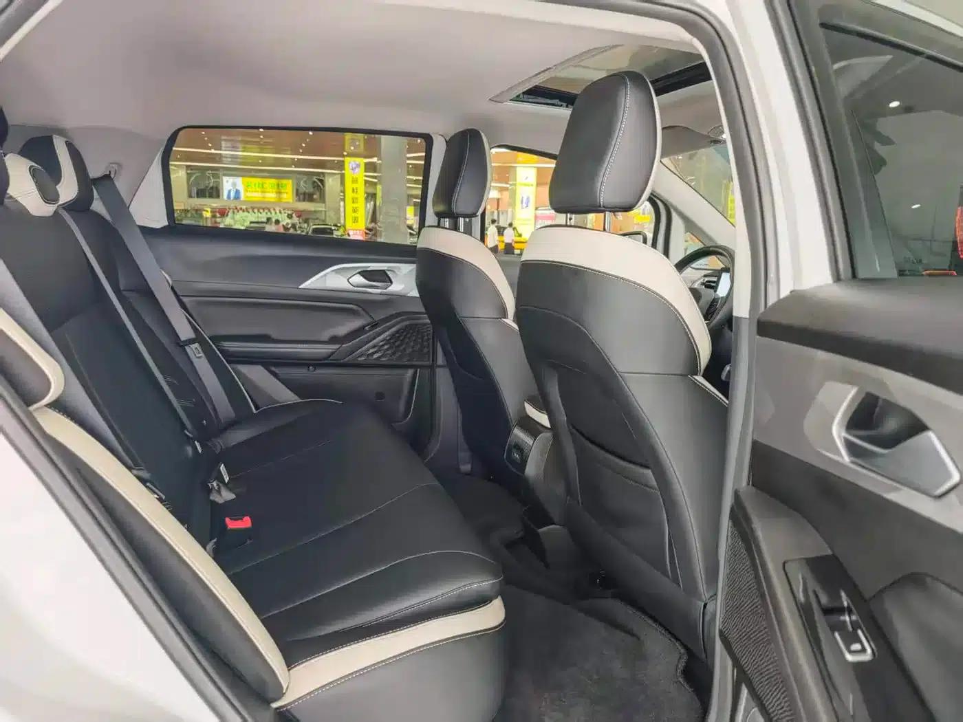 Geely Geometry E Firefly 2023 Model 401KM Thunder Tiger 5-Seater — миниатюра 17