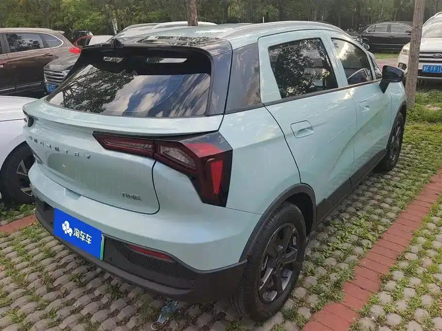 Geely Geometry E Firefly 2022 Model 320KM Cute Tiger 4-Seater — миниатюра 3