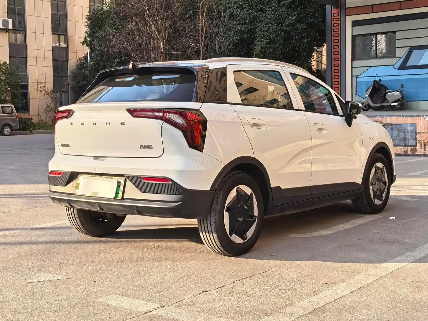 Geely Geometry E Firefly 2024 Model, 401km/h (Fluorescent) — миниатюра 13