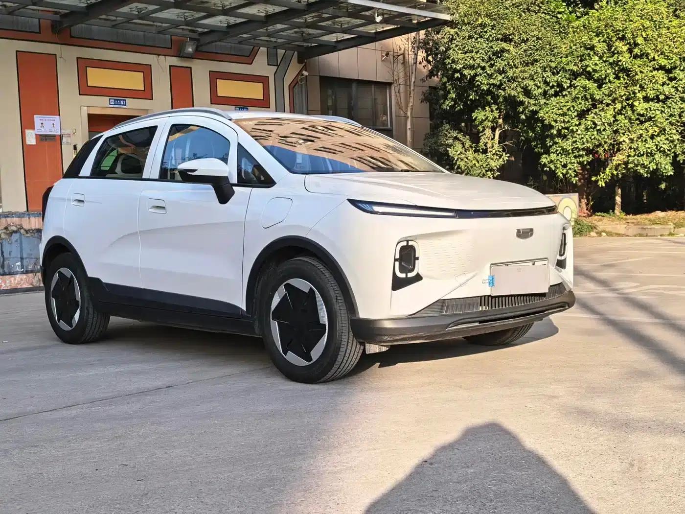 Geely Geometry E Firefly 2024 Model, 401km/h (Fluorescent) — миниатюра 3
