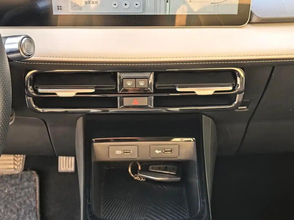 Geely Geometry E Firefly 2024 Model, 401km/h (Fluorescent) — миниатюра 5