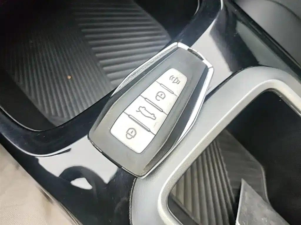 Geely Geometry E Firefly 2024 Model, 301km/h, Starlight — миниатюра 9