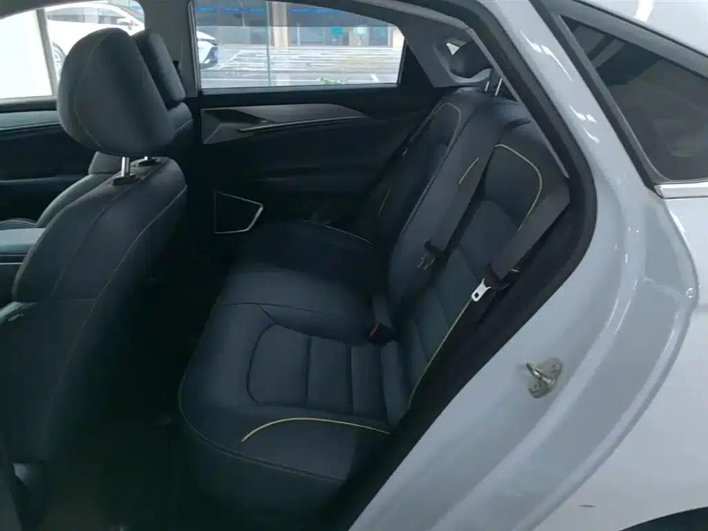 Geely Geometry G6 2024 500KM Comfort Edition — миниатюра 17
