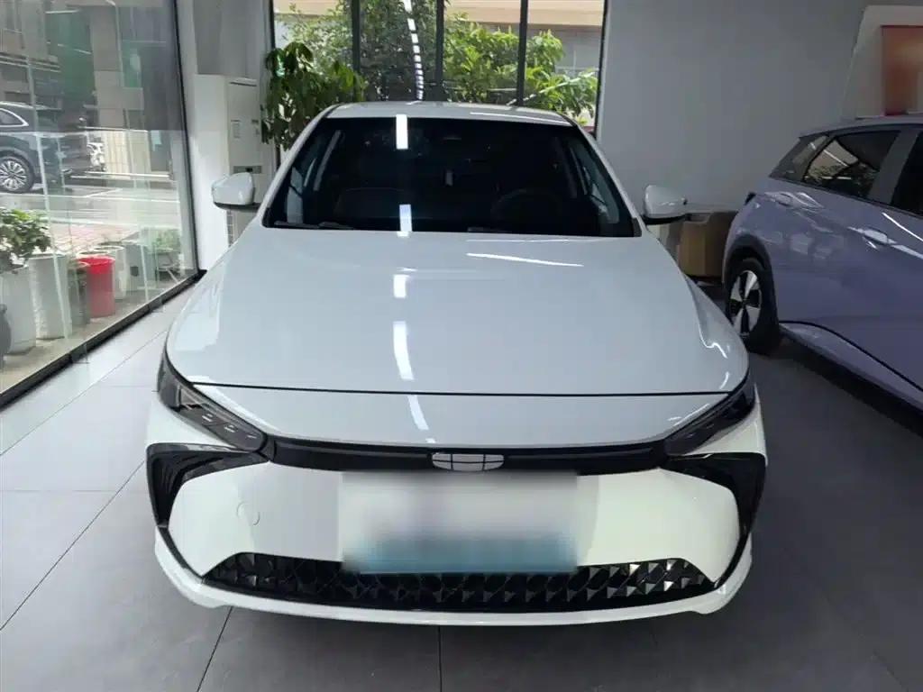 Geely Geometry G6 2024 500KM Comfort Edition — миниатюра 3