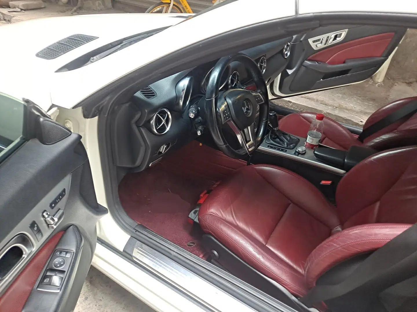 Mercedes-Benz SLK-Class 2011 SLK 200 Fashion Model — миниатюра 16