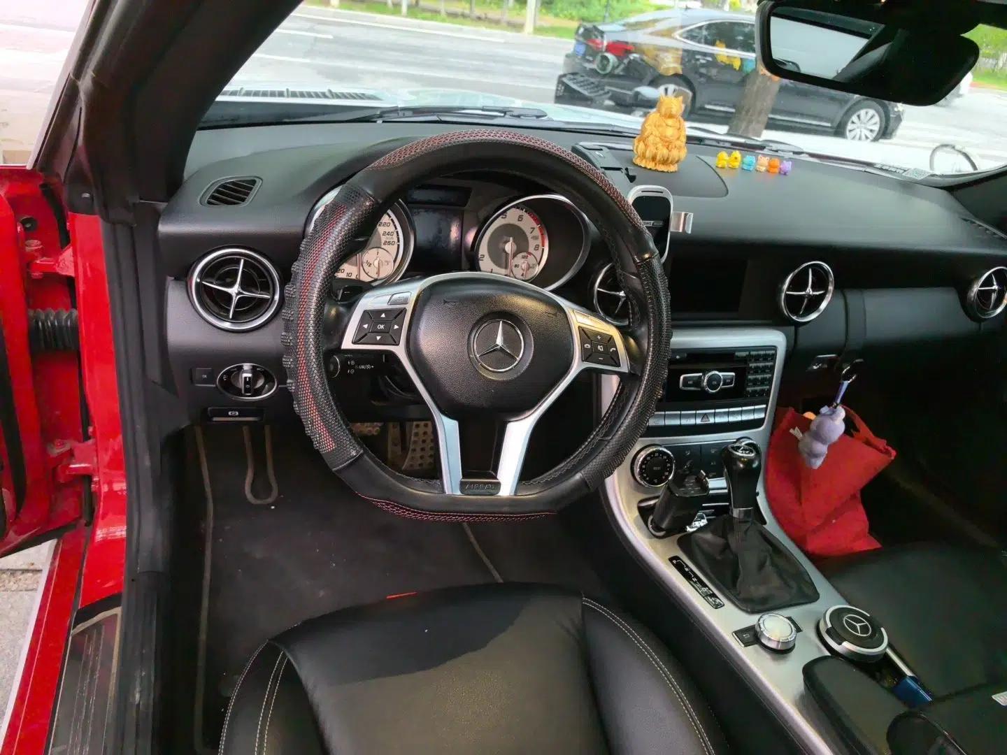 Mercedes-Benz SLK-Class 2011 SLK 200 Fashion Model — миниатюра 10