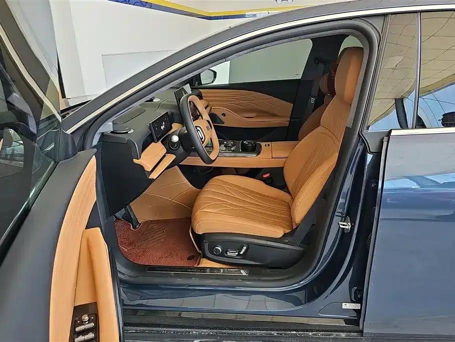 Galaxy Star 8 2025 Model 130km EM-i Flagship Edition — миниатюра 8