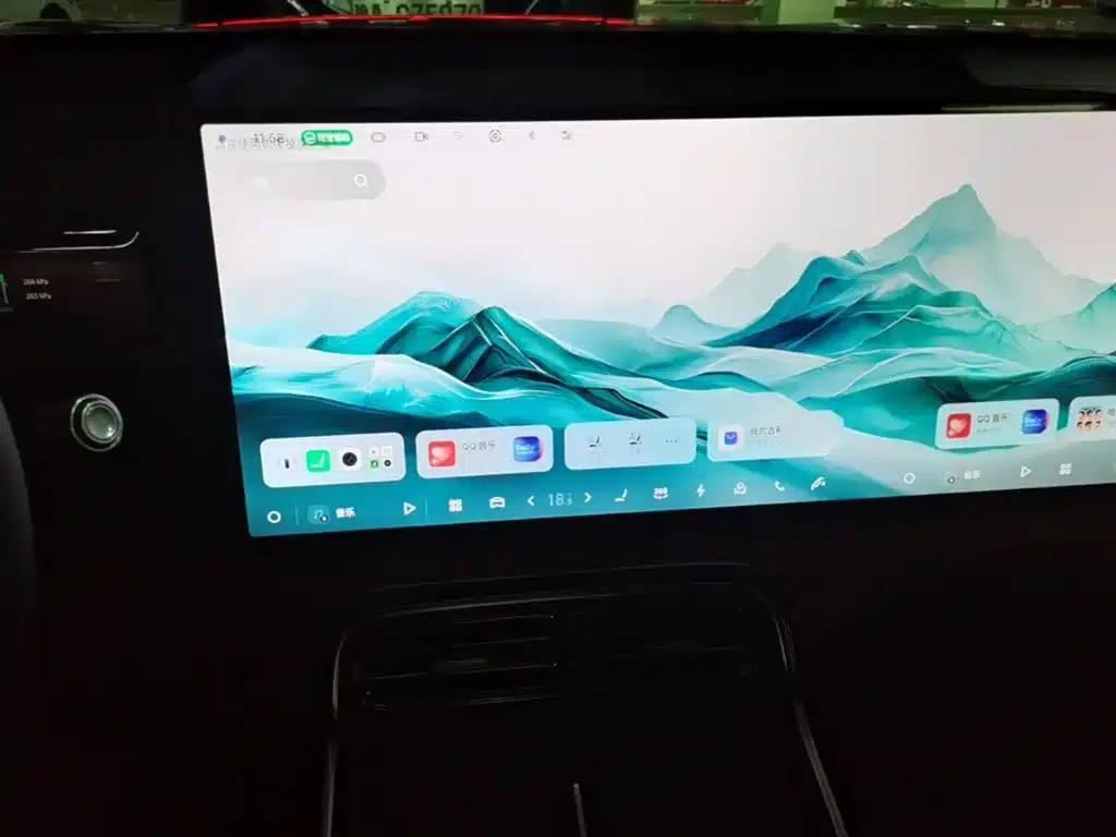 Galaxy M9 2025 210km/h AWD Navigator Edition — миниатюра 13