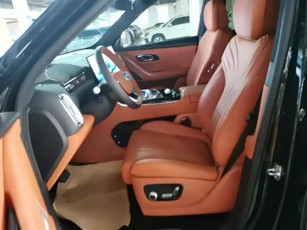 Galaxy M9 2025 210km/h AWD Navigator Edition — миниатюра 15