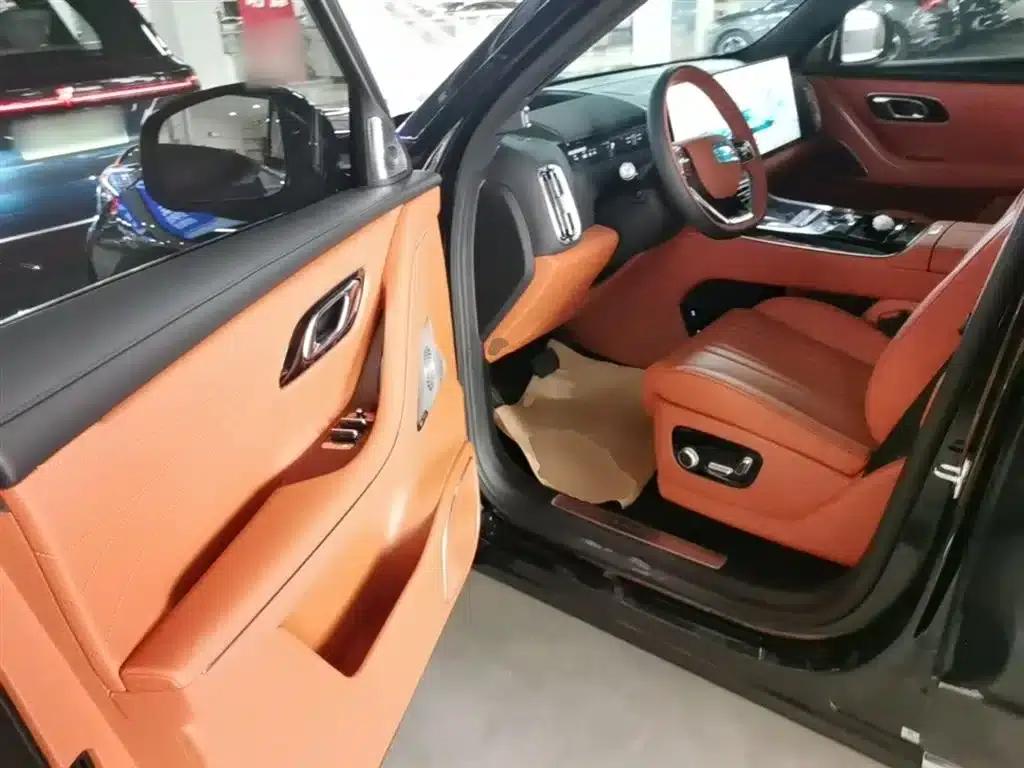 Galaxy M9 2025 210km/h AWD Navigator Edition — миниатюра 16