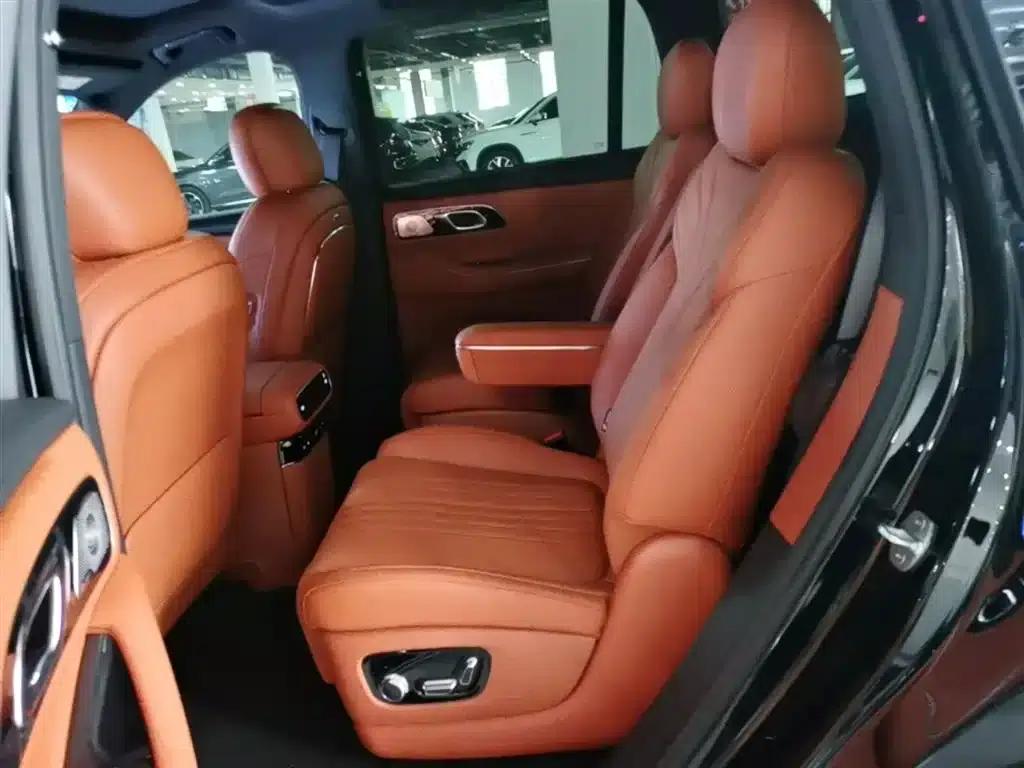Galaxy M9 2025 210km/h AWD Navigator Edition — миниатюра 17
