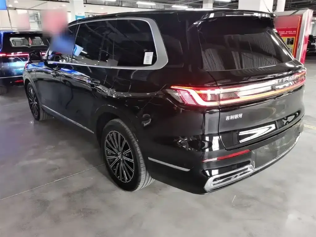 Galaxy M9 2025 210km/h AWD Navigator Edition — миниатюра 5