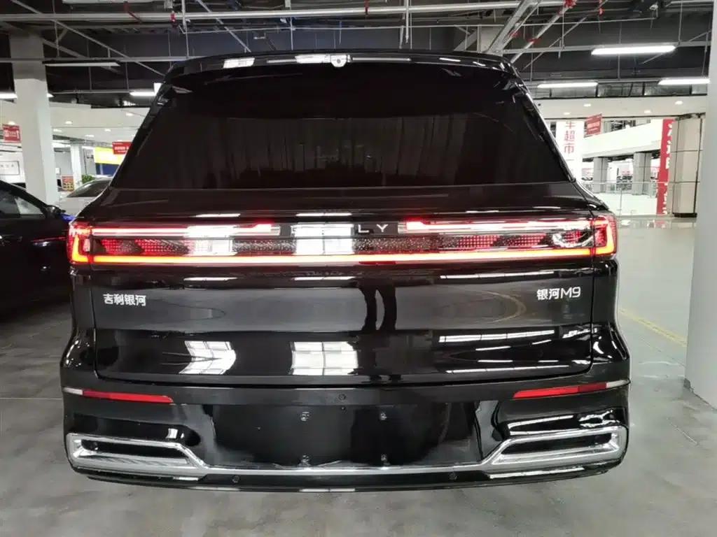 Galaxy M9 2025 210km/h AWD Navigator Edition — миниатюра 6