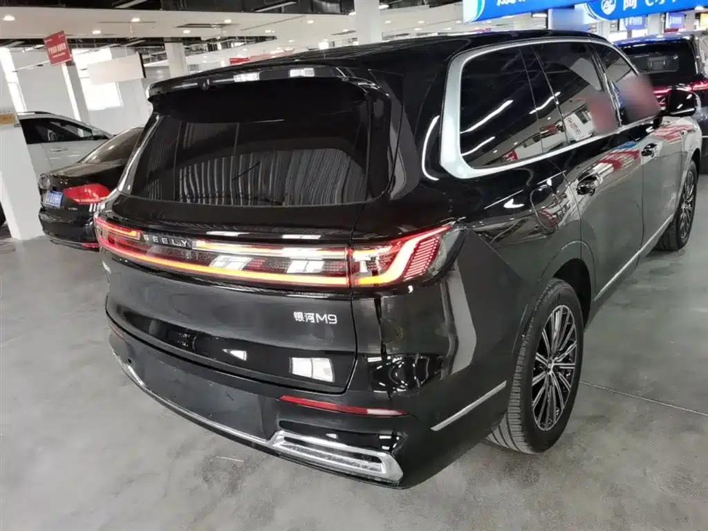Galaxy M9 2025 210km/h AWD Navigator Edition — миниатюра 7