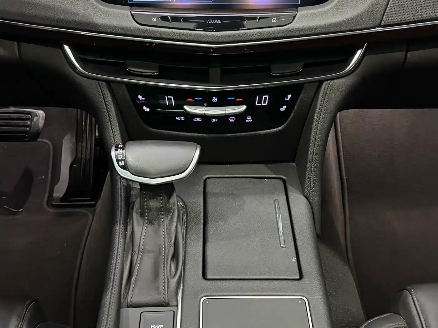 Cadillac CT6 Plug-in 2017 30E Elite — миниатюра 16
