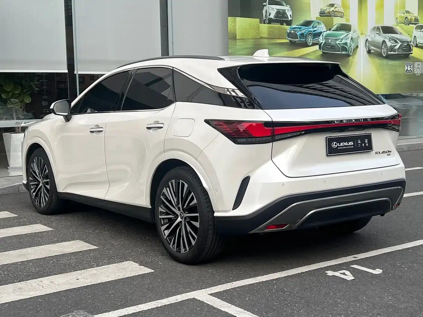 Lexus RX Hybrid 2023 450h+ AWD Enjoy Edition — миниатюра 13