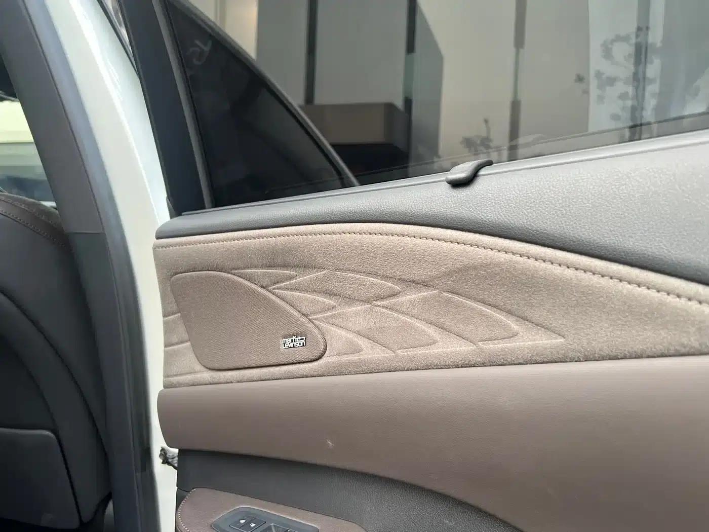 Lexus RX Hybrid 2023 450h+ AWD Enjoy Edition — миниатюра 9