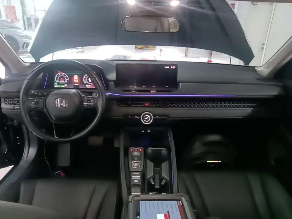 Honda Accord New Energy 2023 2.0L ePHEV Luxury Edition — миниатюра 12
