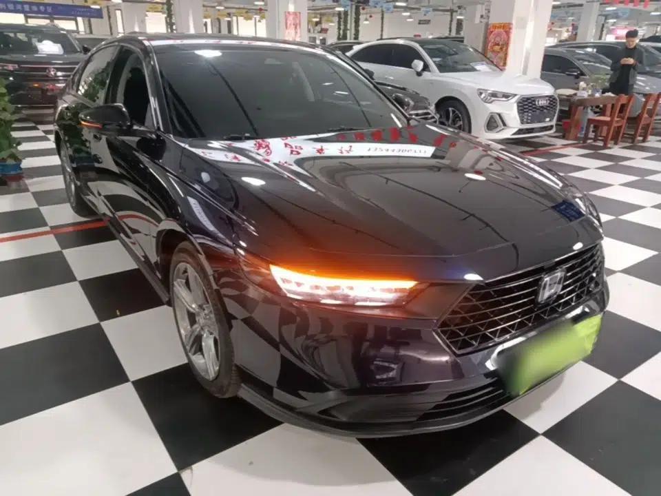 Honda Accord New Energy 2023 2.0L ePHEV Luxury Edition — миниатюра 3