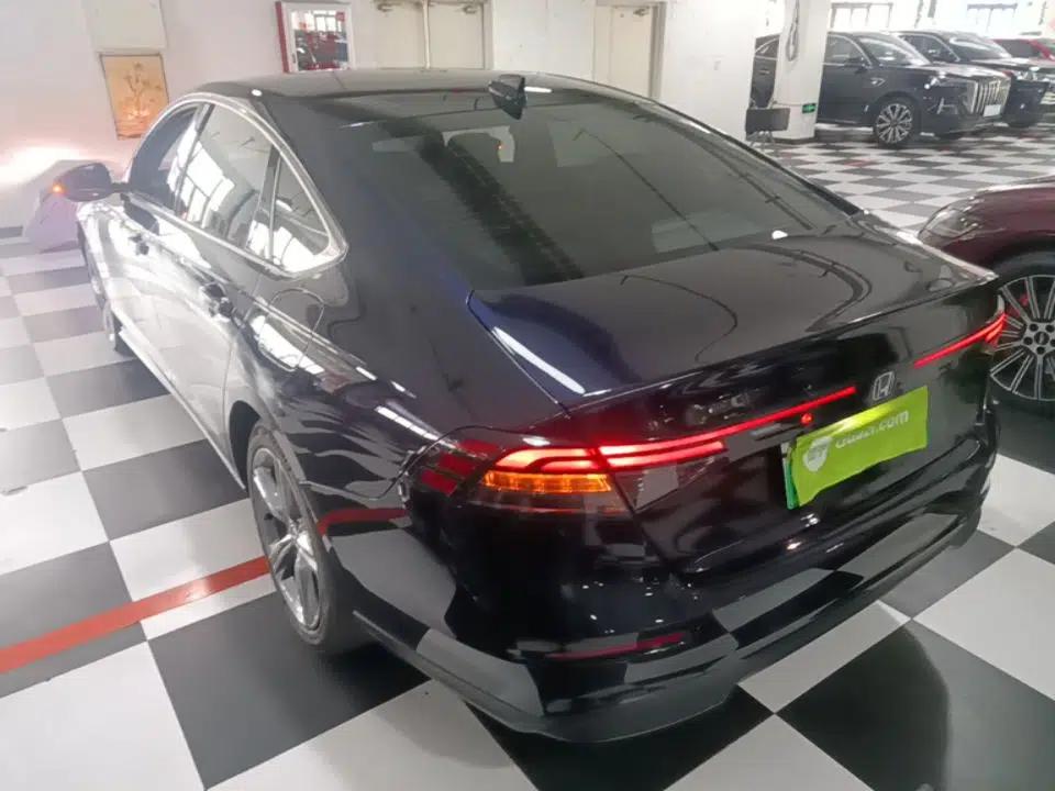 Honda Accord New Energy 2023 2.0L ePHEV Luxury Edition — миниатюра 4