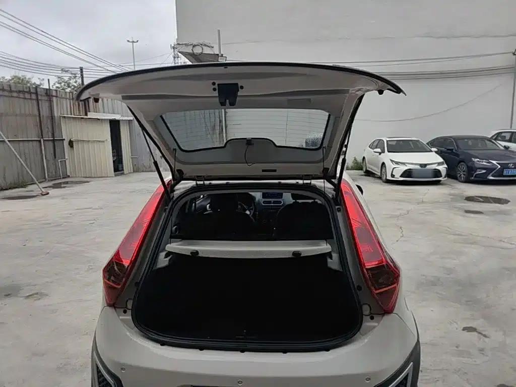 MG3SW 2015 1.5L AMT Elite — миниатюра 19