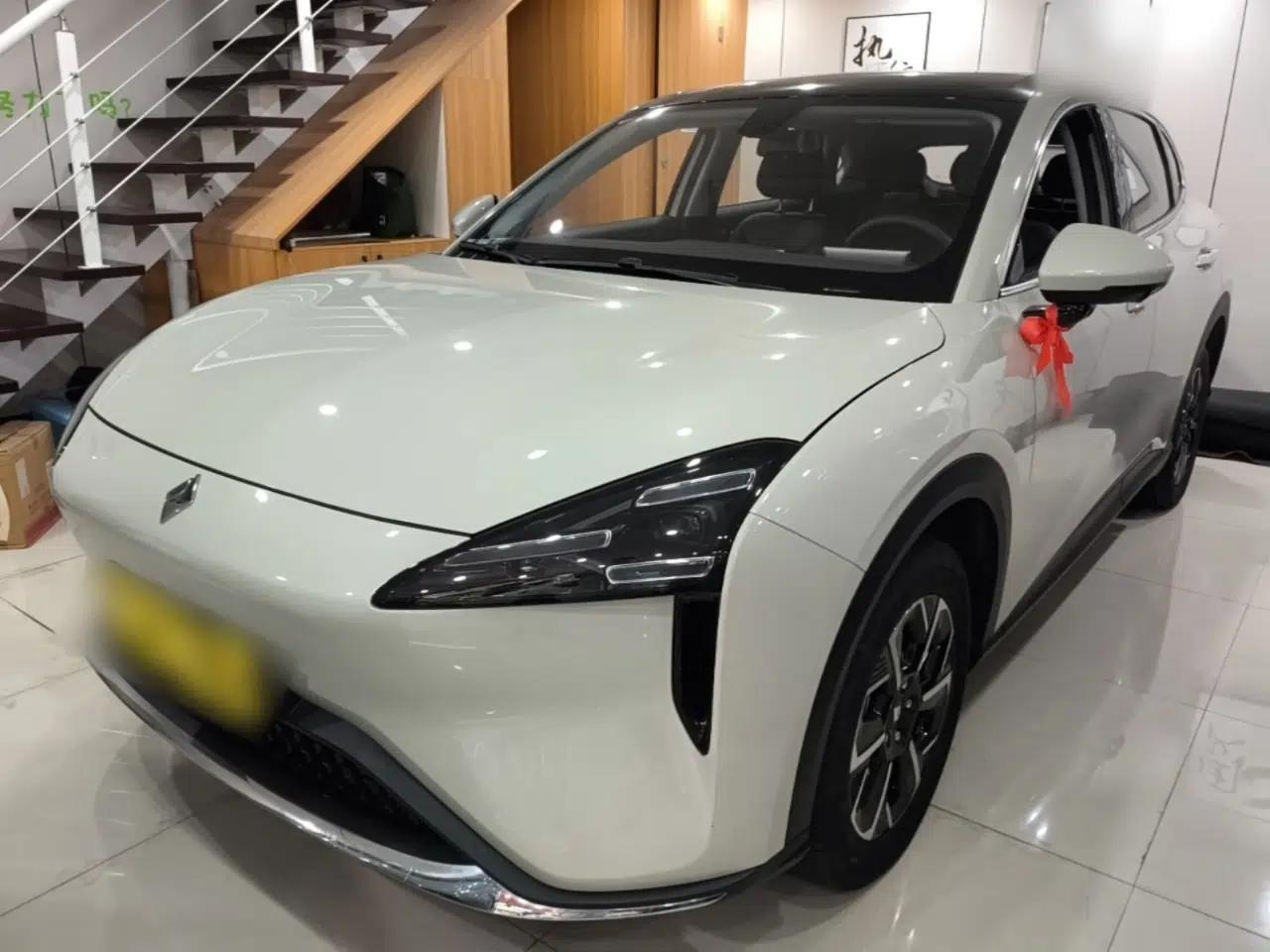 Baojun E6 2026 Model 500km Enjoyment Edition — миниатюра 1