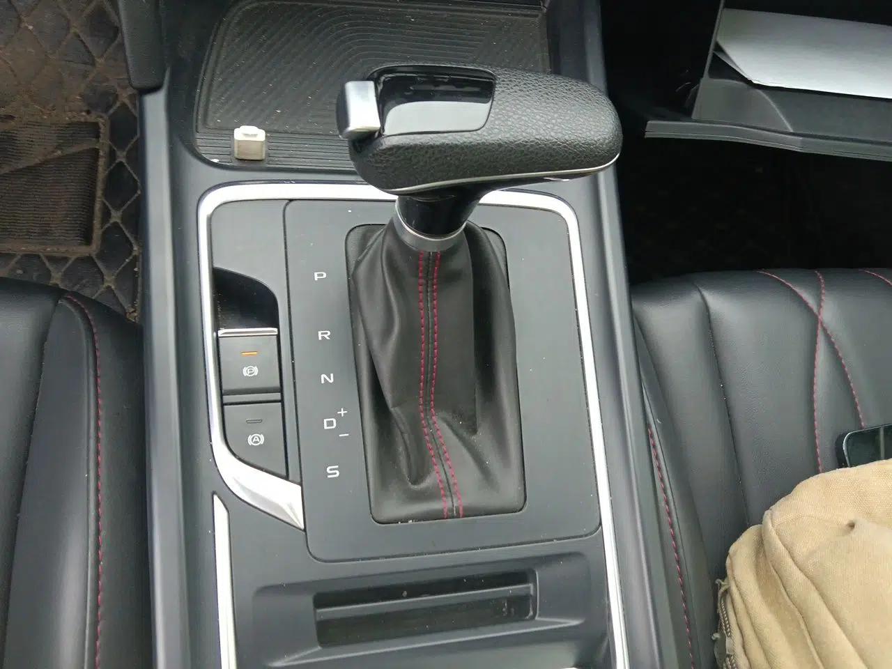 Bestune T55 2022 1.5T Automatic Leap Edition — миниатюра 14