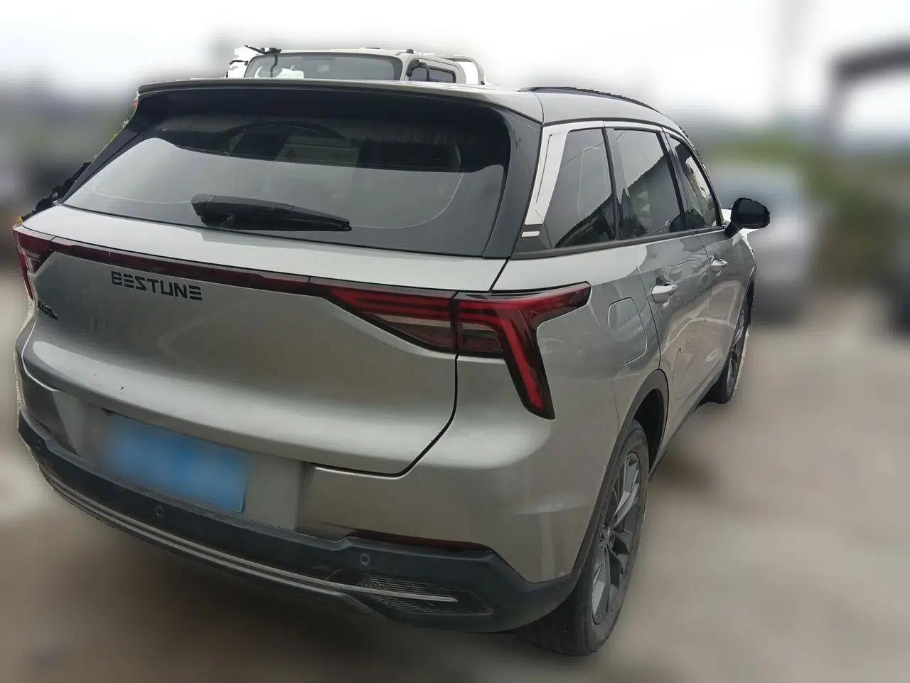 Bestune T55 2022 1.5T Automatic Leap Edition — миниатюра 6