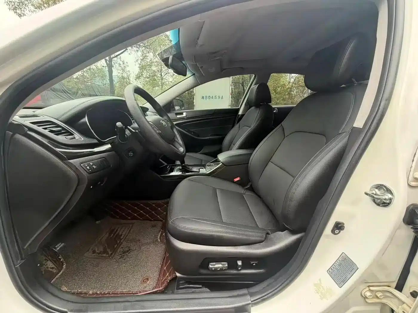 Kia K5 2013 2.4L Business Sunroof Model (National IV Emission Standard) — миниатюра 4