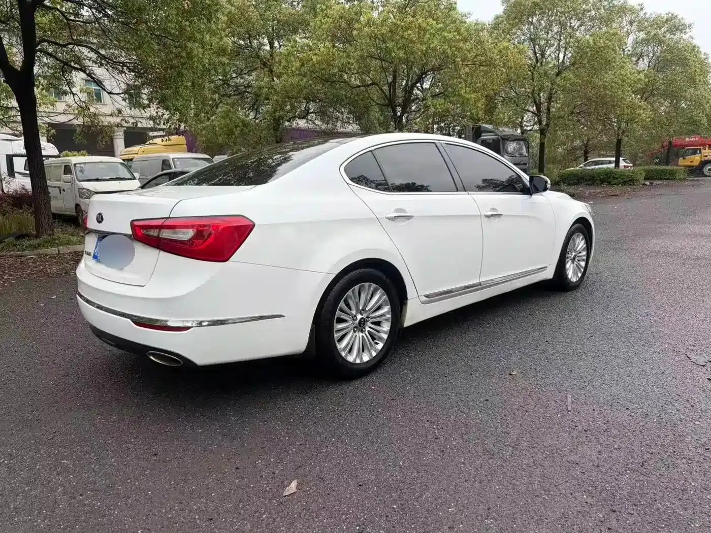 Kia K5 2013 2.4L Business Sunroof Model (National IV Emission Standard) — миниатюра 7
