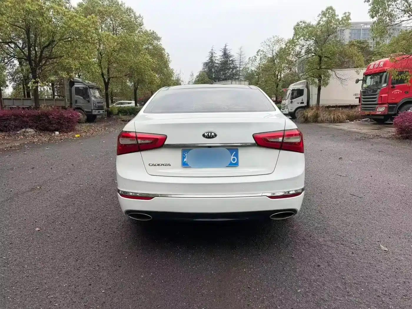 Kia K5 2013 2.4L Business Sunroof Model (National IV Emission Standard) — миниатюра 8