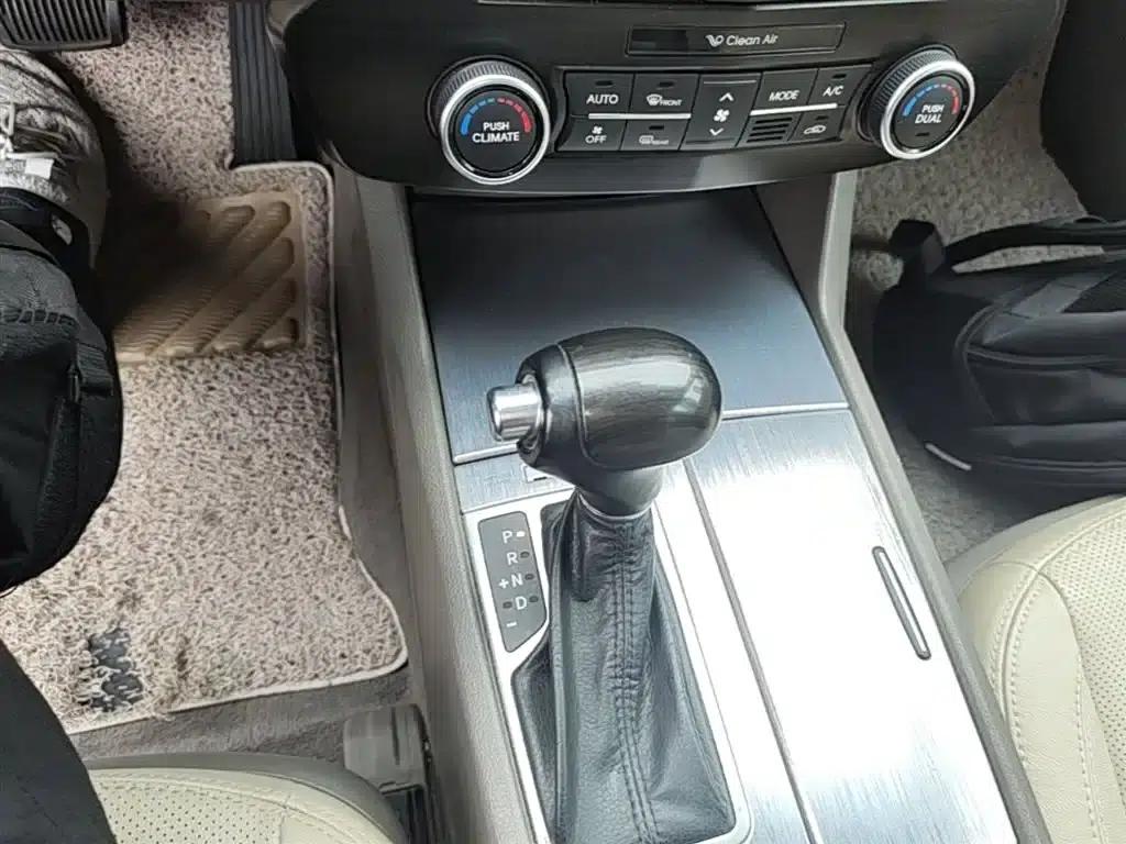 Kia K5 2012 2.4L Premium — миниатюра 14