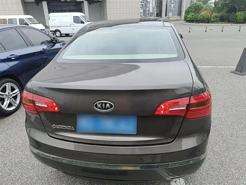 Kia K5 2012 2.4L Premium — миниатюра 6