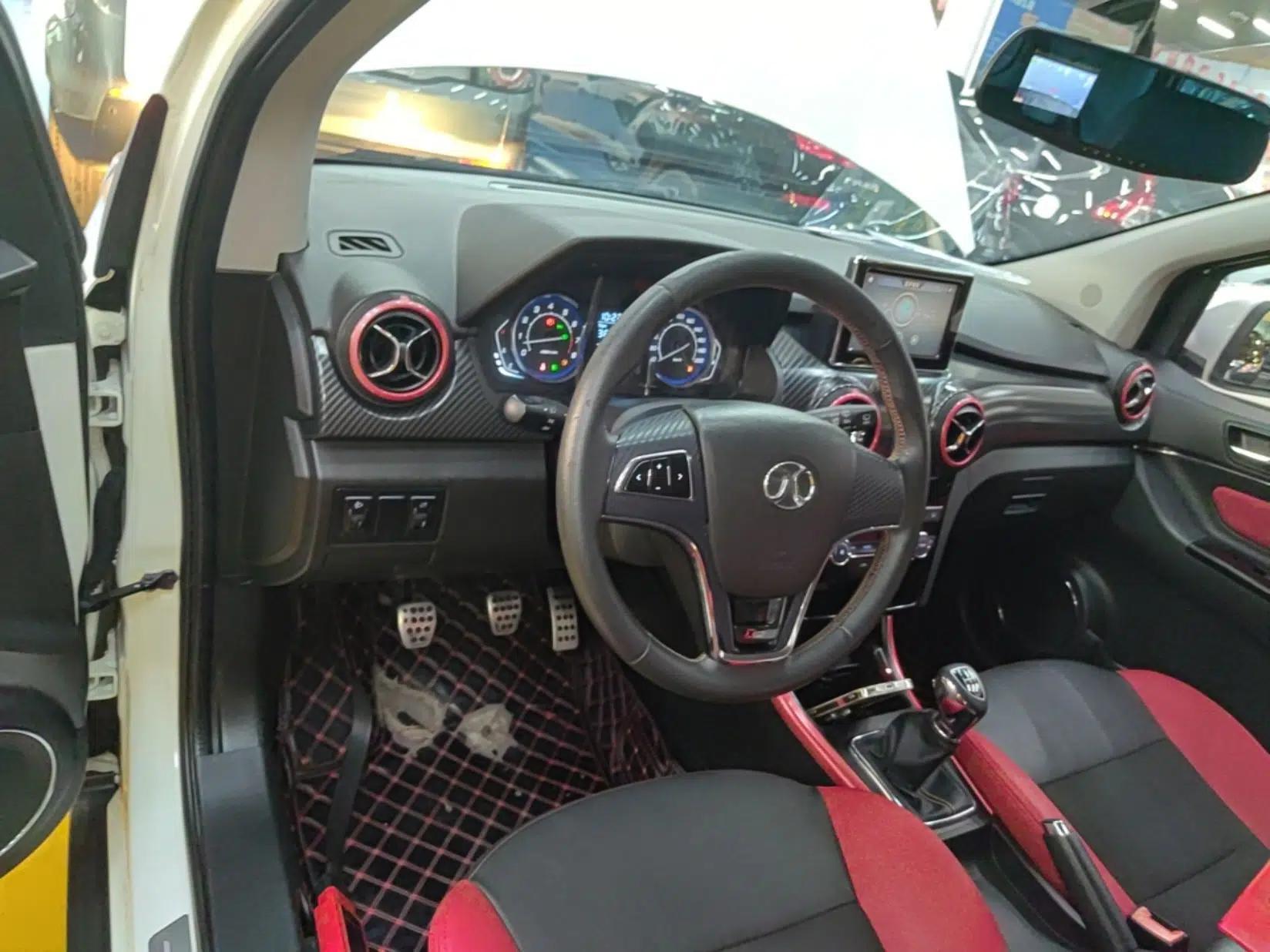 BAIC Senova X25 2015 1.5L manual Comfort trim level — миниатюра 12
