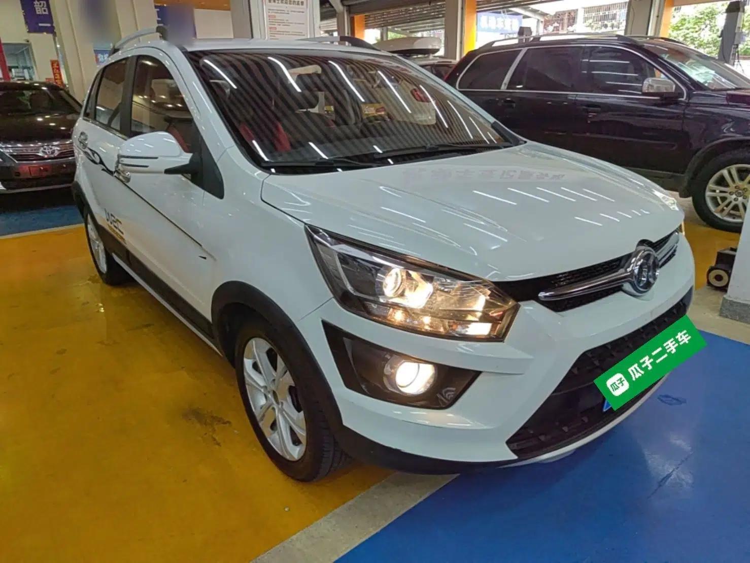 BAIC Senova X25 2015 1.5L manual Comfort trim level — миниатюра 3
