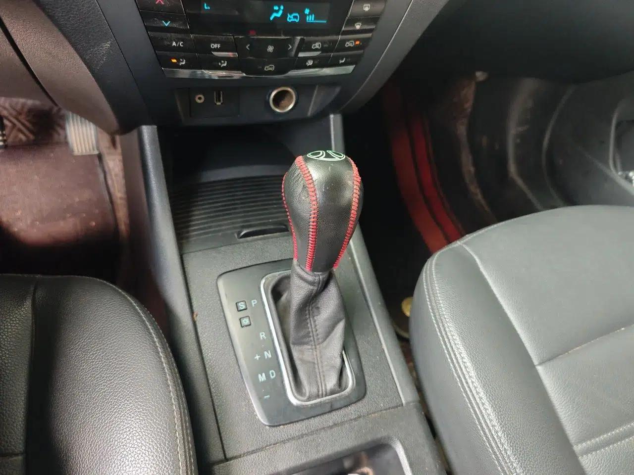BAIC Senova X65 2015 2.0T Automatic Elite Model — миниатюра 14