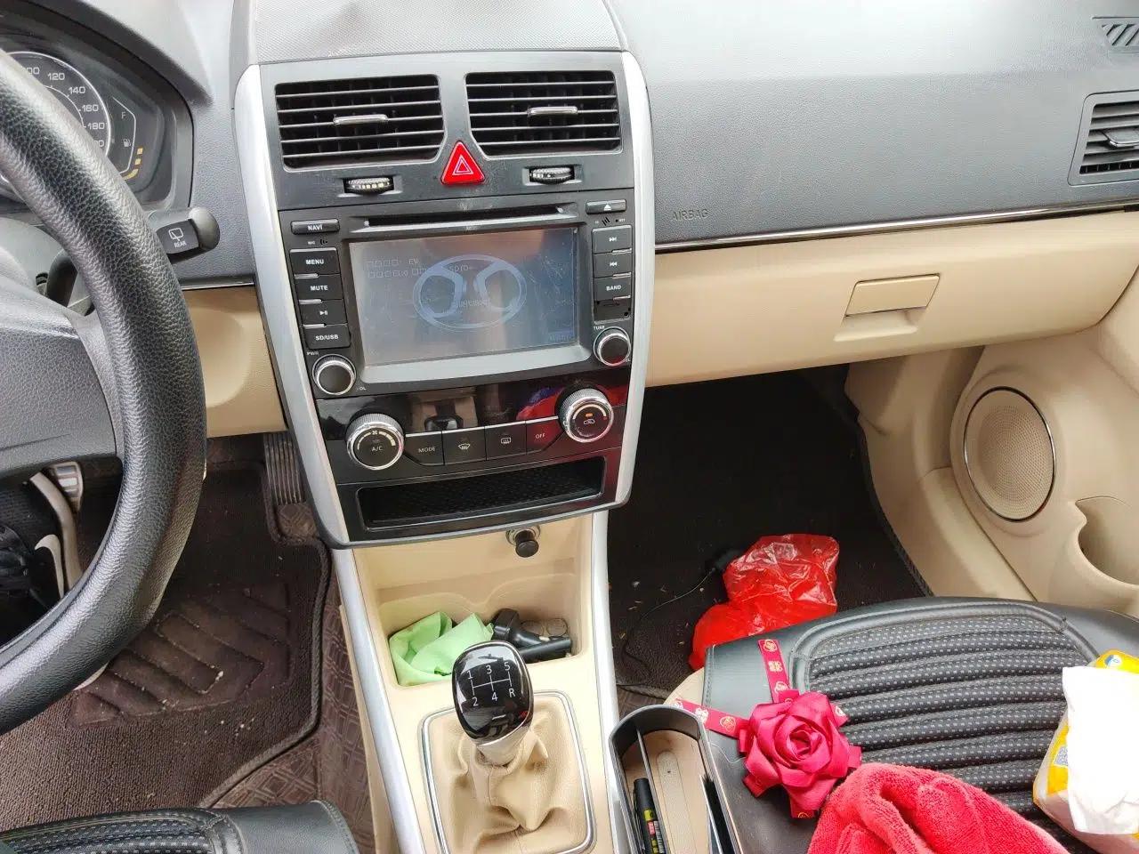 BAIC Senova D20 2015 Hatchback 1.5L Manual Lotte Edition — миниатюра 13