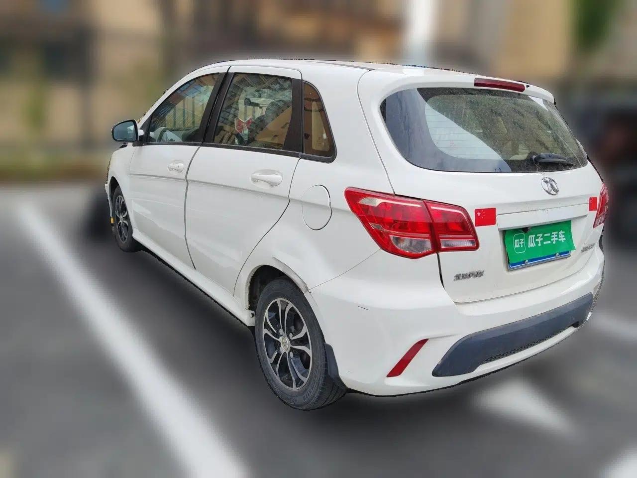 BAIC Senova D20 2015 Hatchback 1.5L Manual Lotte Edition — миниатюра 4