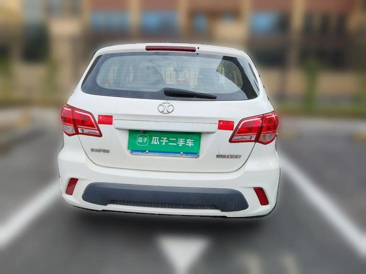 BAIC Senova D20 2015 Hatchback 1.5L Manual Lotte Edition — миниатюра 5
