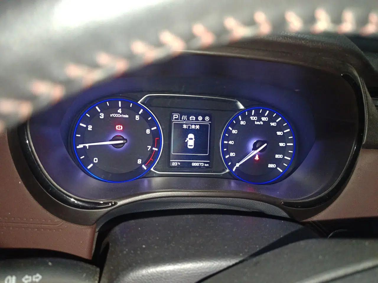 CHANGAN Lingxuan 2017 1.5T Automatic Lehuo Happy Edition — миниатюра 11